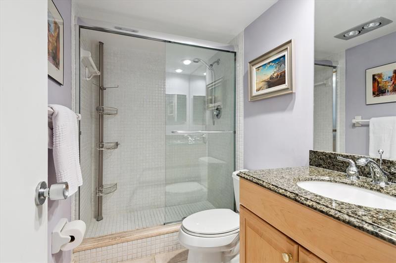 Image 12 of 15 For 3900 Oaks Clubhouse Dr  409