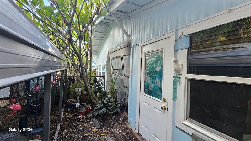 Image 17 of 41 For 28 Peaceful Pl