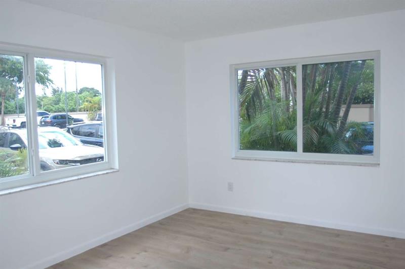 Image 13 of 18 For 7720 Camino Real  E108