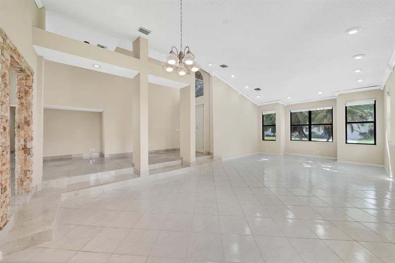 Image 13 of 71 For 645 102nd Ave