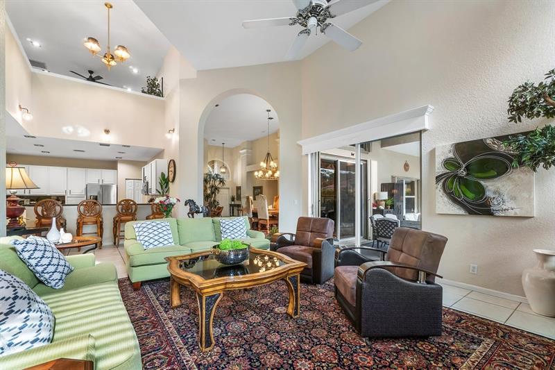 Image 12 of 37 For 15395 Whispering Willow Dr
