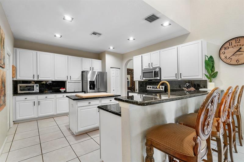 Image 13 of 37 For 15395 Whispering Willow Dr