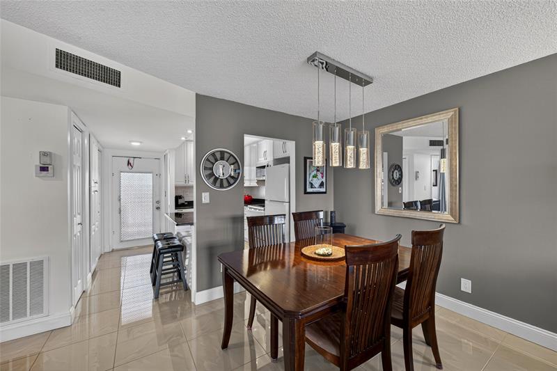 Image 17 of 42 For 2781 Pine Island Rd  312