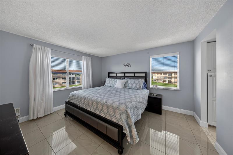 Image 28 of 42 For 2781 Pine Island Rd  312