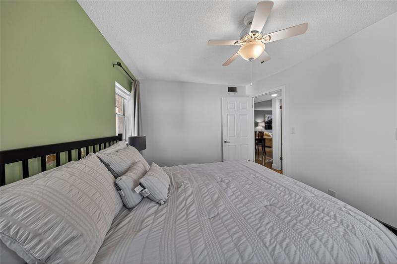 Image 32 of 42 For 2781 Pine Island Rd  312