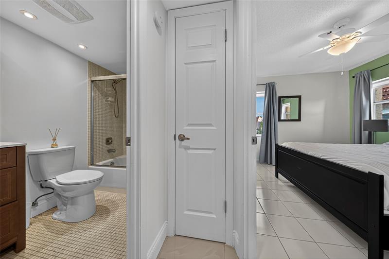 Image 34 of 42 For 2781 Pine Island Rd  312