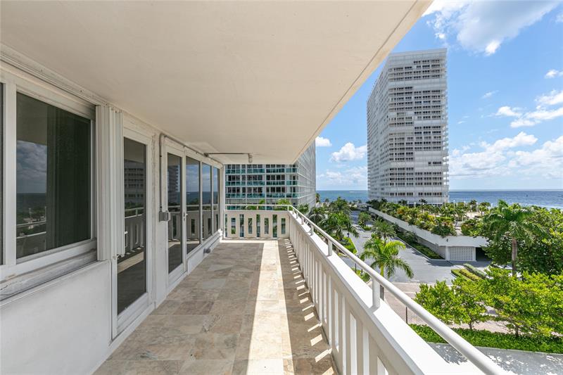 Image 16 of 68 For 2000 Ocean Dr  610
