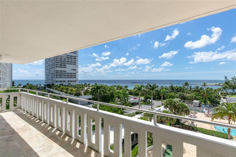 Image 17 of 68 For 2000 Ocean Dr  610