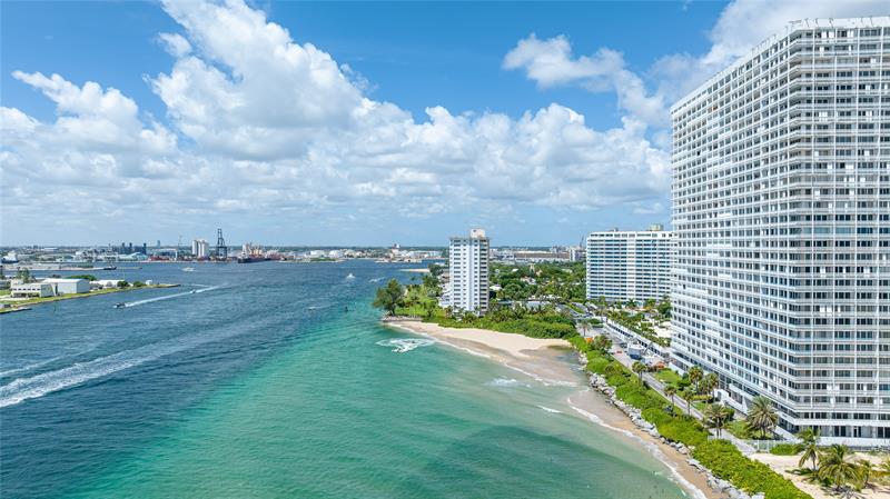 Image 52 of 68 For 2000 Ocean Dr  610