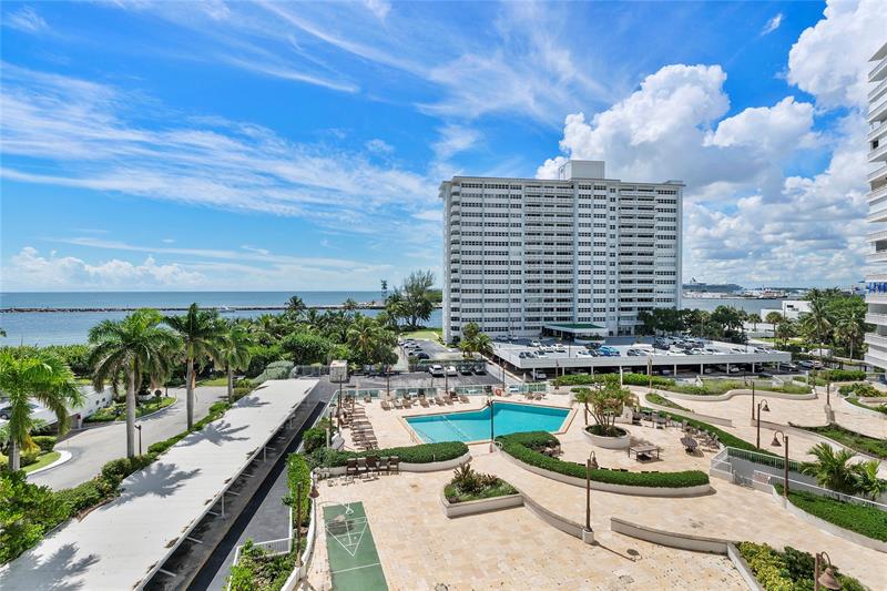 Image 61 of 68 For 2000 Ocean Dr  610