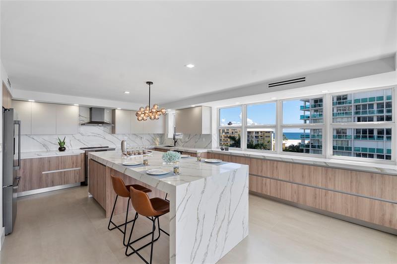 Image 8 of 68 For 2000 Ocean Dr  610