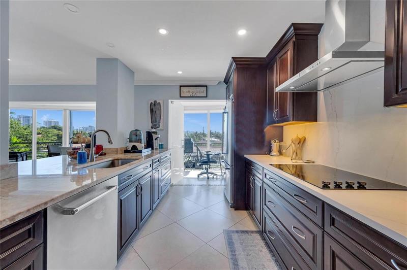 Image 10 of 52 For 3050 47th Ct  301