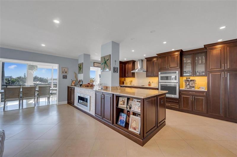 Image 11 of 52 For 3050 47th Ct  301