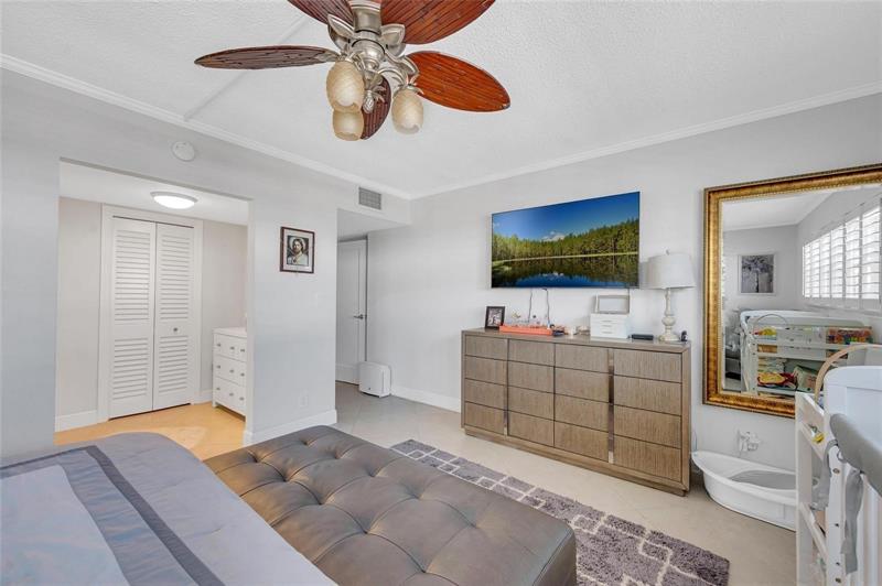 Image 32 of 52 For 3050 47th Ct  301