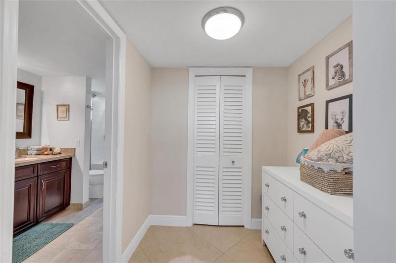 Image 33 of 52 For 3050 47th Ct  301