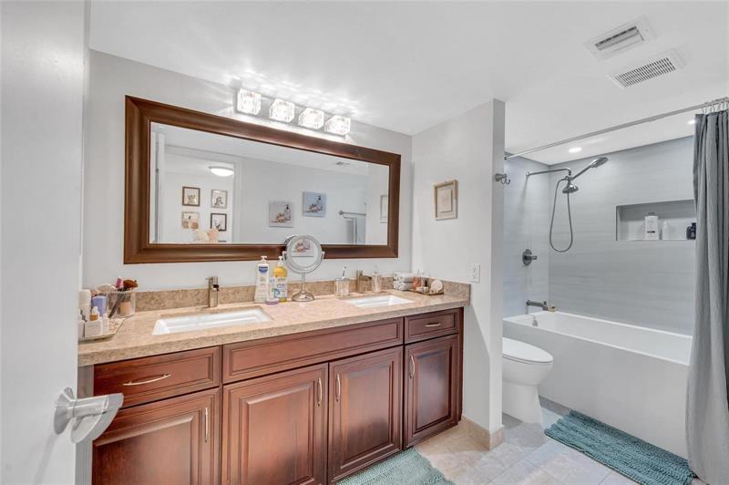 Image 34 of 52 For 3050 47th Ct  301