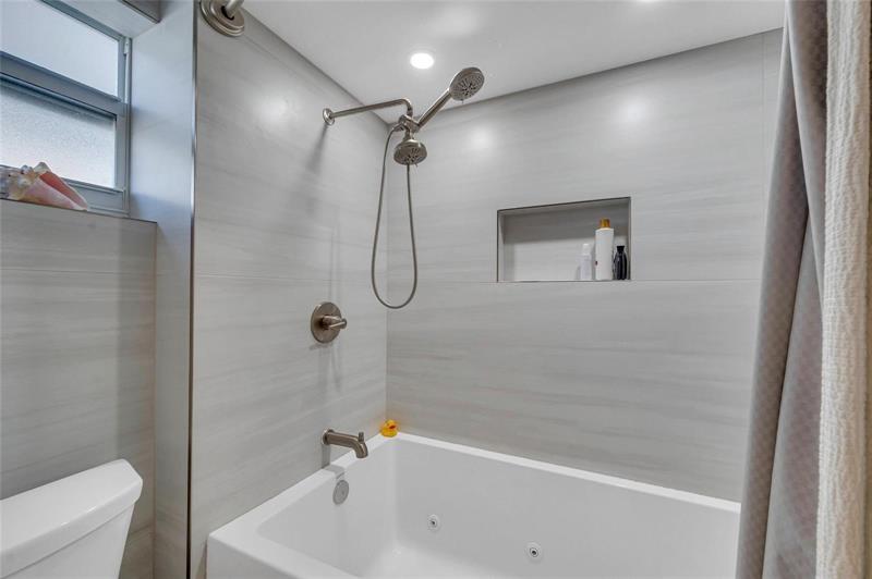 Image 35 of 52 For 3050 47th Ct  301