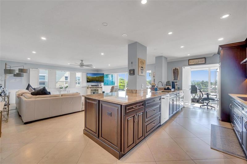 Image 6 of 52 For 3050 47th Ct  301
