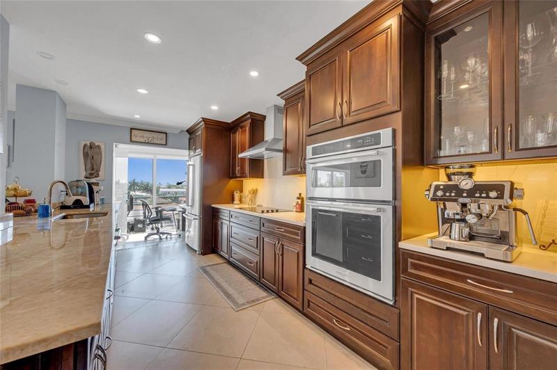 Image 7 of 52 For 3050 47th Ct  301