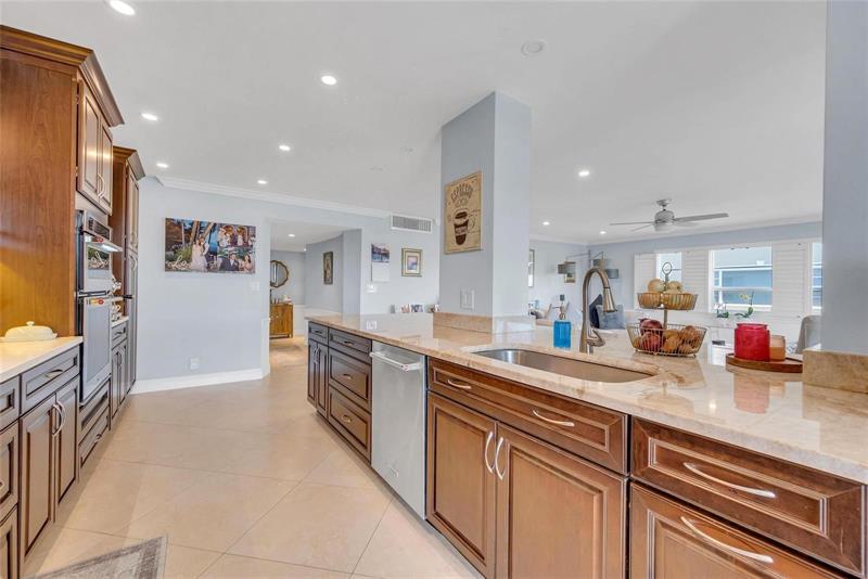 Image 9 of 52 For 3050 47th Ct  301