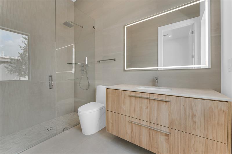 Image 21 of 65 For 235 11th Street