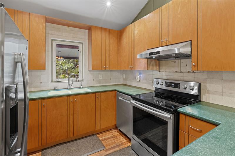 Image 16 of 31 For 11705 11th Ave