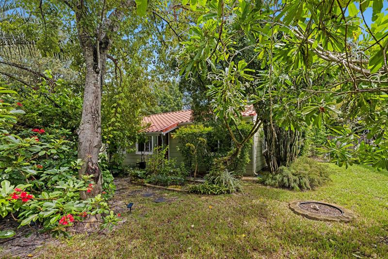 Image 3 of 31 For 11705 11th Ave