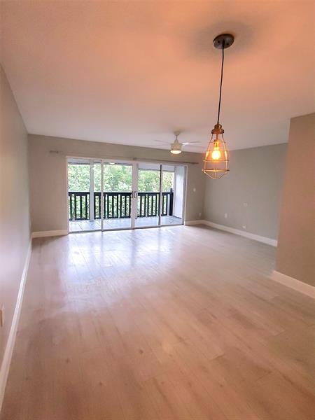 Image 12 of 27 For 1021 Mockingbird Ln  406