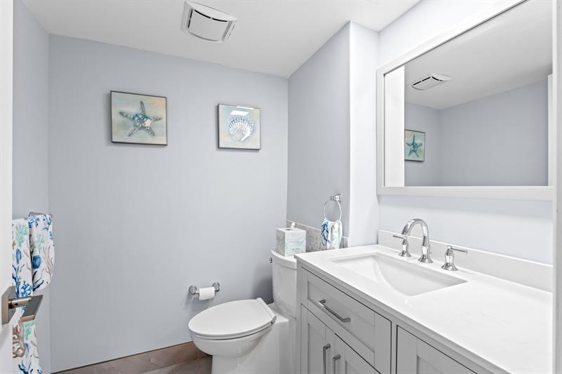 Image 17 of 66 For 3850 Galt Ocean Dr  1808