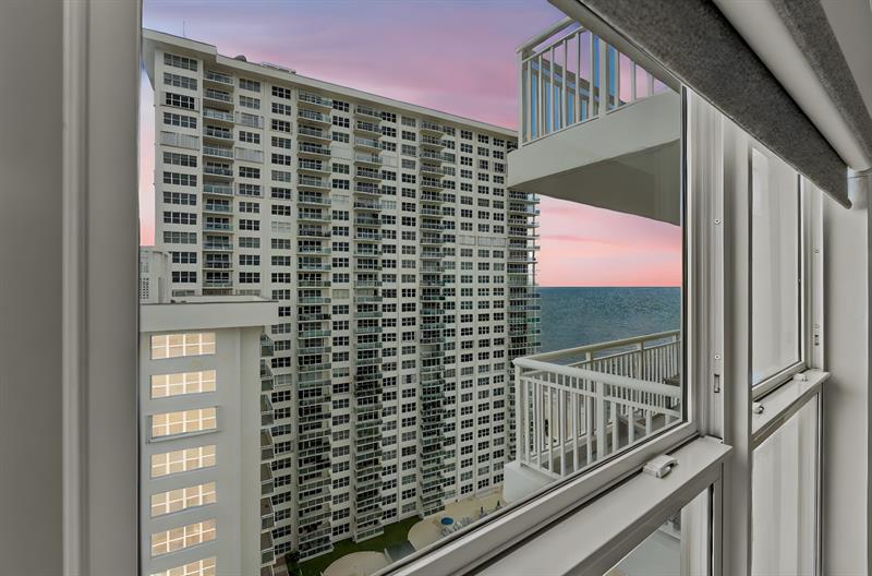 Image 23 of 66 For 3850 Galt Ocean Dr  1808