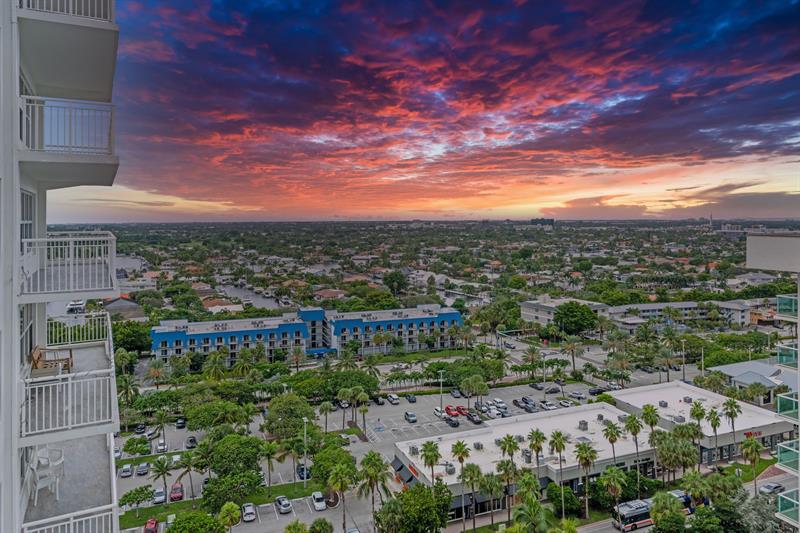 Image 35 of 66 For 3850 Galt Ocean Dr  1808
