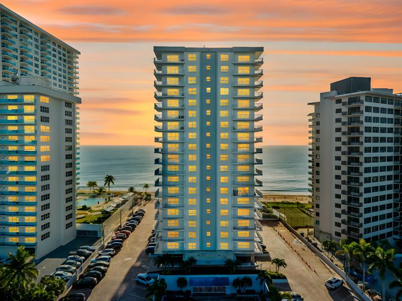 Image 38 of 66 For 3850 Galt Ocean Dr  1808