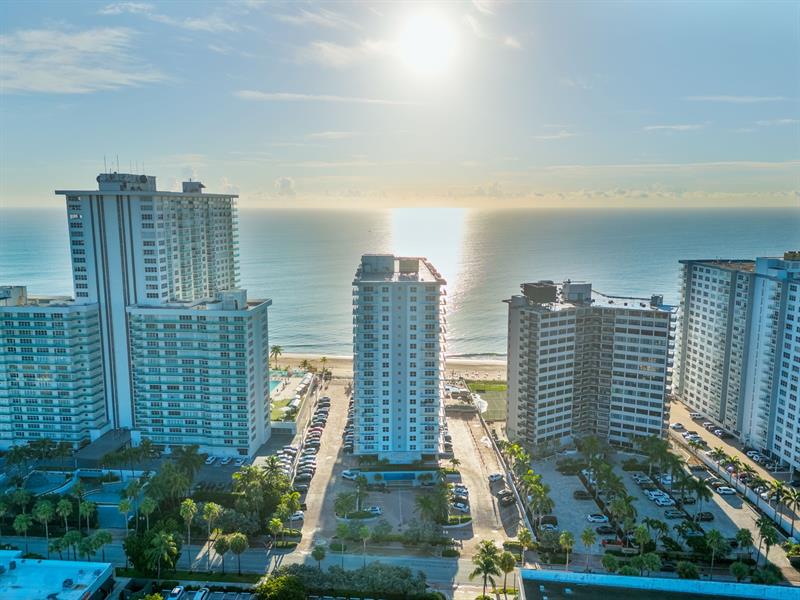 Image 43 of 66 For 3850 Galt Ocean Dr  1808