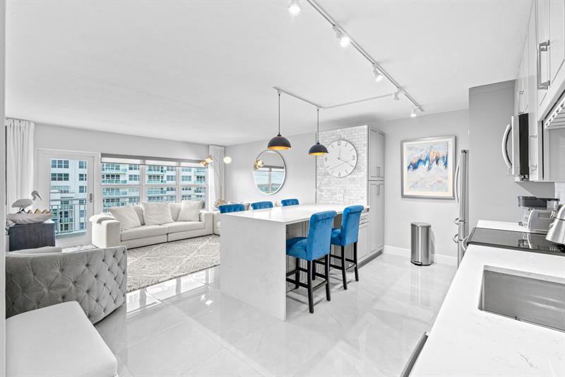 Image 7 of 66 For 3850 Galt Ocean Dr  1808