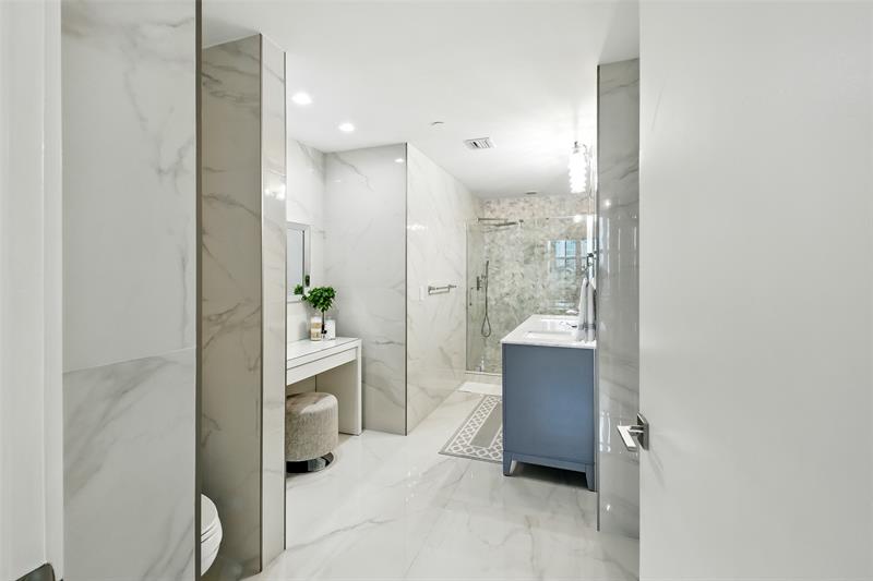 Image 26 of 51 For 3340 190th St  602