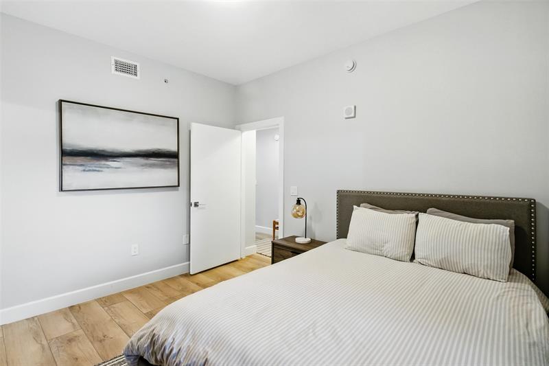Image 31 of 51 For 3340 190th St  602