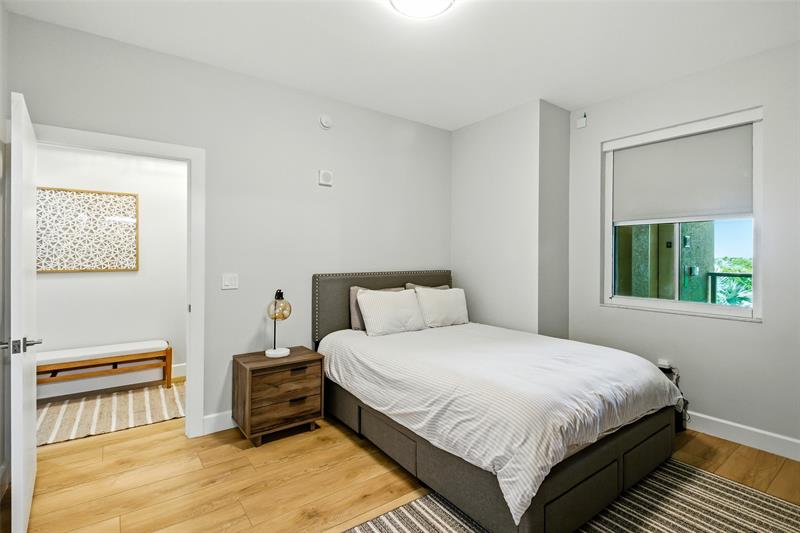 Image 32 of 51 For 3340 190th St  602