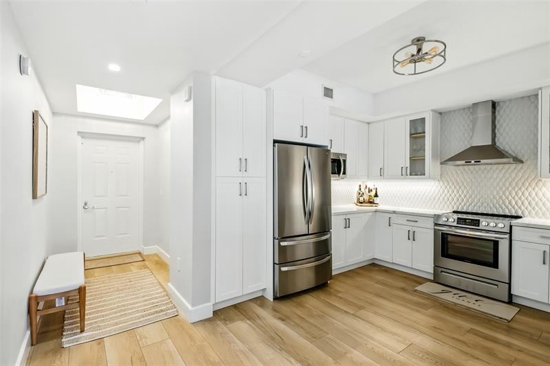 Image 6 of 51 For 3340 190th St  602