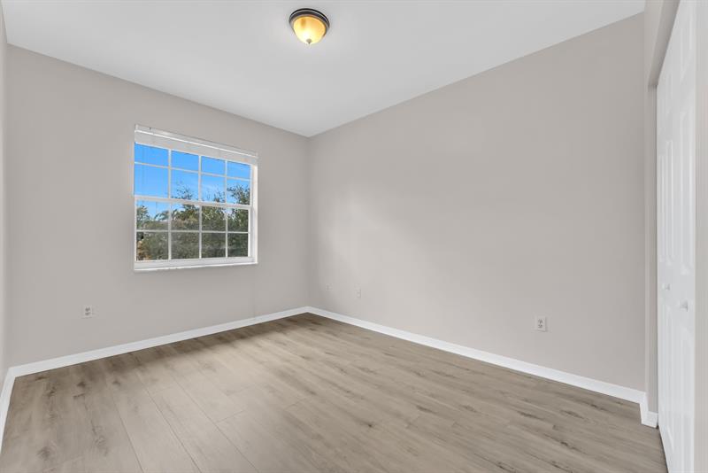 Image 16 of 32 For 14075 50th Ln  14075