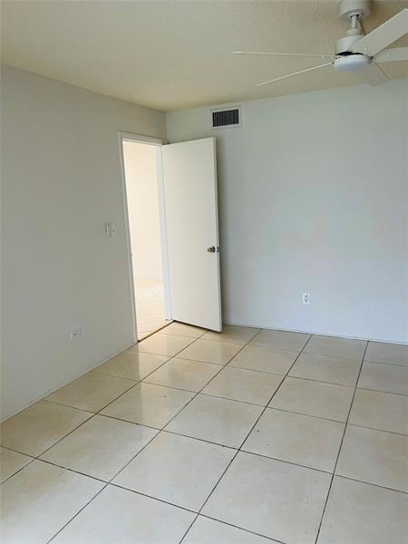 Image 31 of 41 For 7500 17 Street  106