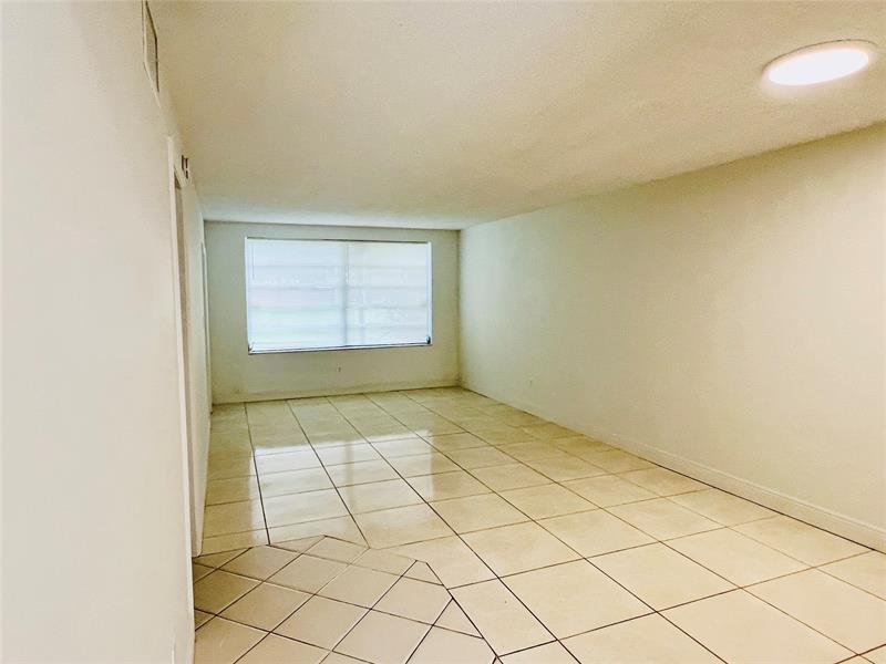 Image 6 of 41 For 7500 17 Street  106