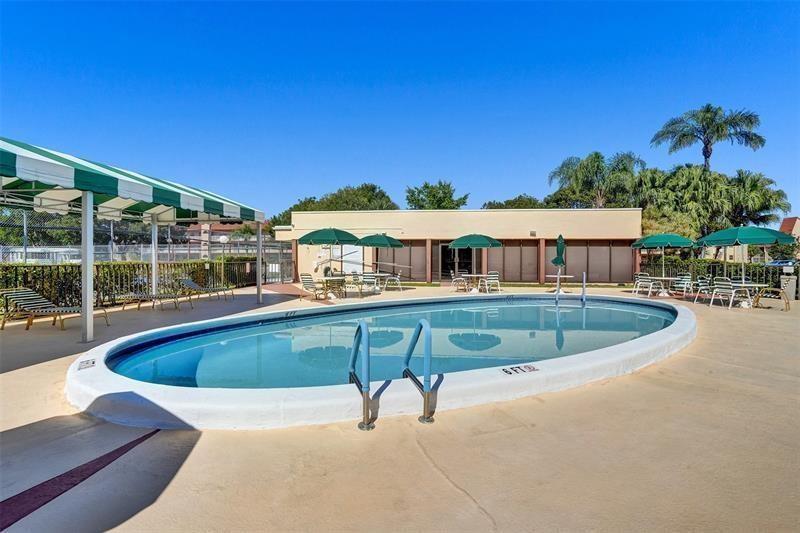 Image 16 of 35 For 9481 Sunrise Lakes Blvd  310