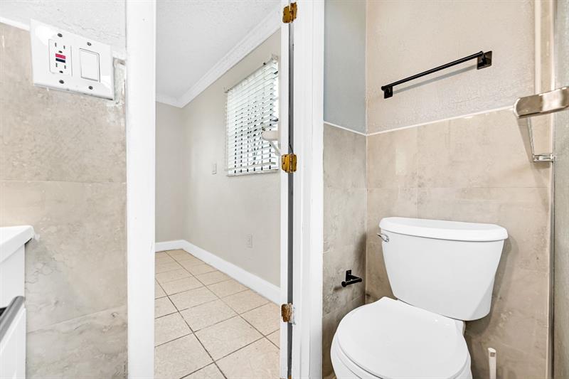 Image 30 of 47 For 15710 19th Ave