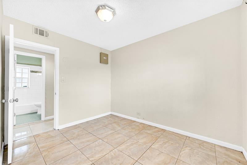 Image 38 of 47 For 15710 19th Ave