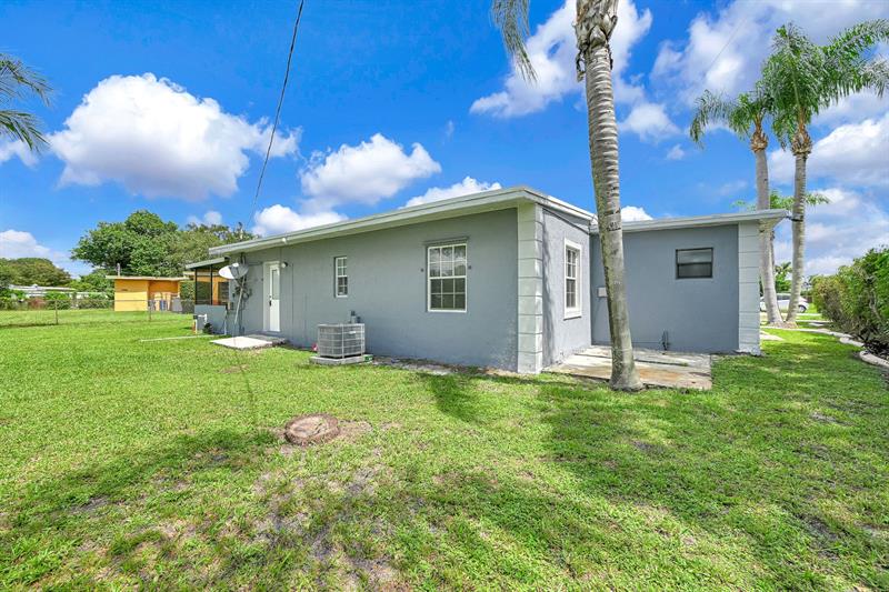 Image 44 of 47 For 15710 19th Ave