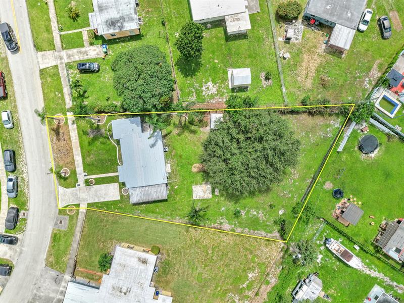Image 9 of 47 For 15710 19th Ave