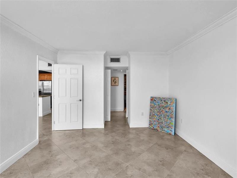Image 20 of 34 For 3675 Country Club Dr  2405