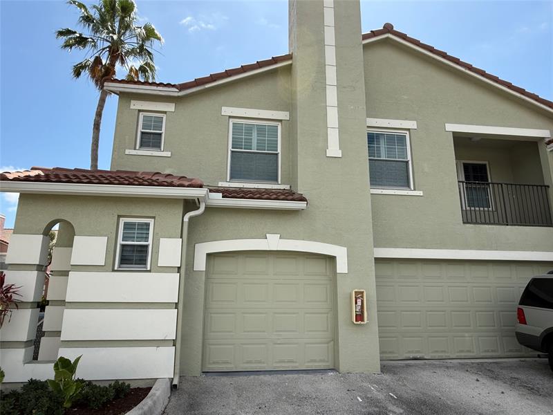 Image 3 of 42 For 805 Belmont Pl  805