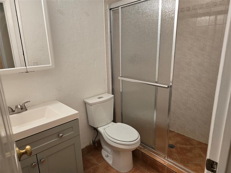 Image 12 of 30 For 11210 39th St