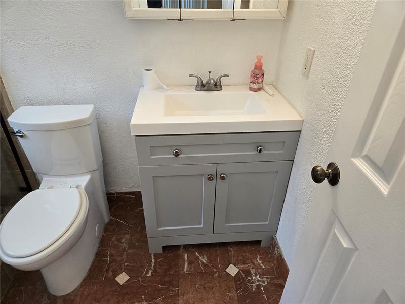 Image 17 of 30 For 11210 39th St